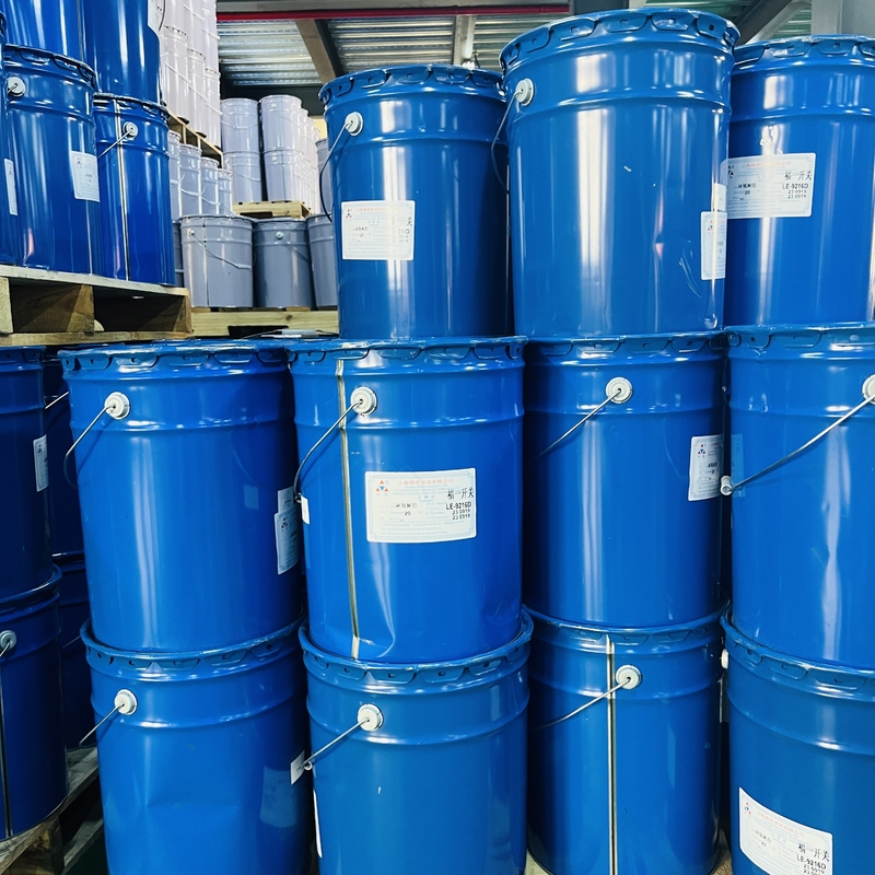 الراتنج الـ APG والصب الـ Epoxide والمواد الصلبة للمكونات الكهربائية مع المحول